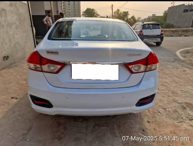 https://images10.gaadi.com/usedcar_image/4590550/original/processed_2e288c6e-d226-4953-883c-9c3a8ea38066.jpg?imwidth=6402