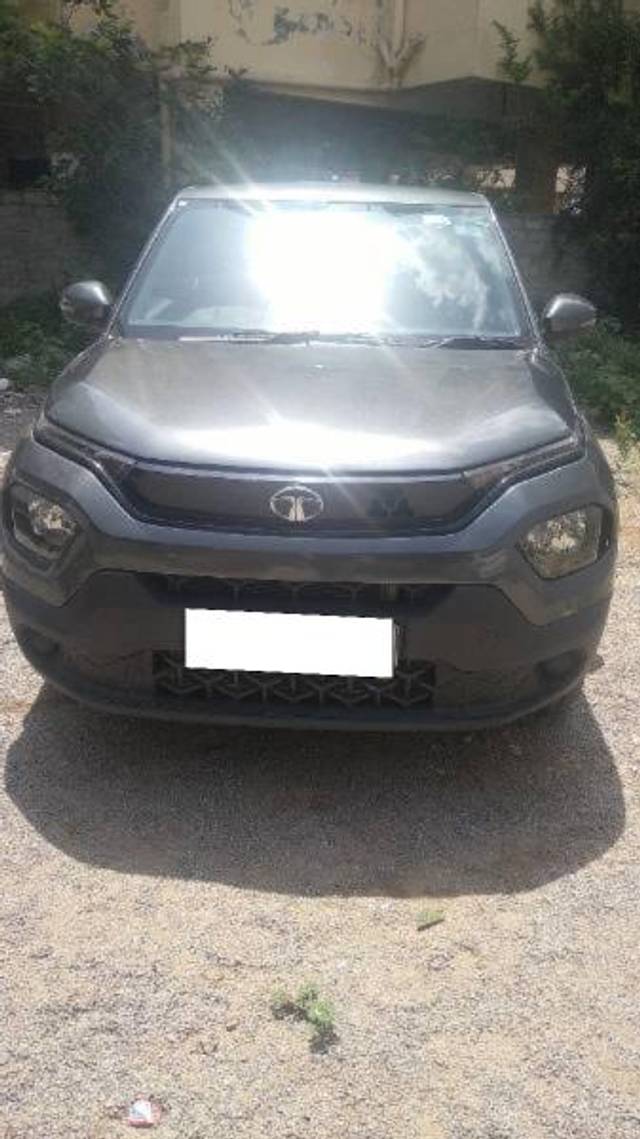 https://images10.gaadi.com/usedcar_image/4590556/original/processed_9d1a71b9-7dc6-4fbe-aa5b-7c14dba696ea.jpeg?imwidth=6401
