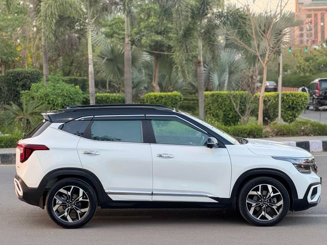 https://images10.gaadi.com/usedcar_image/4590575/original/c84aa8a5ad133b1beb7f8c997e313769.jpg?imwidth=6401