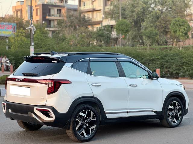 https://images10.gaadi.com/usedcar_image/4590575/original/processed_d020e4af019c152d070b977b885375b7.jpg?imwidth=6402