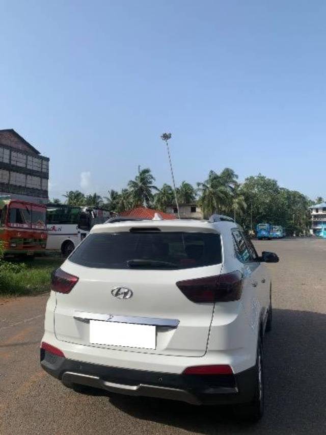 https://images10.gaadi.com/usedcar_image/4590587/original/processed_86d115ef-538b-463d-9f6f-39271681d471.jpeg?imwidth=6401