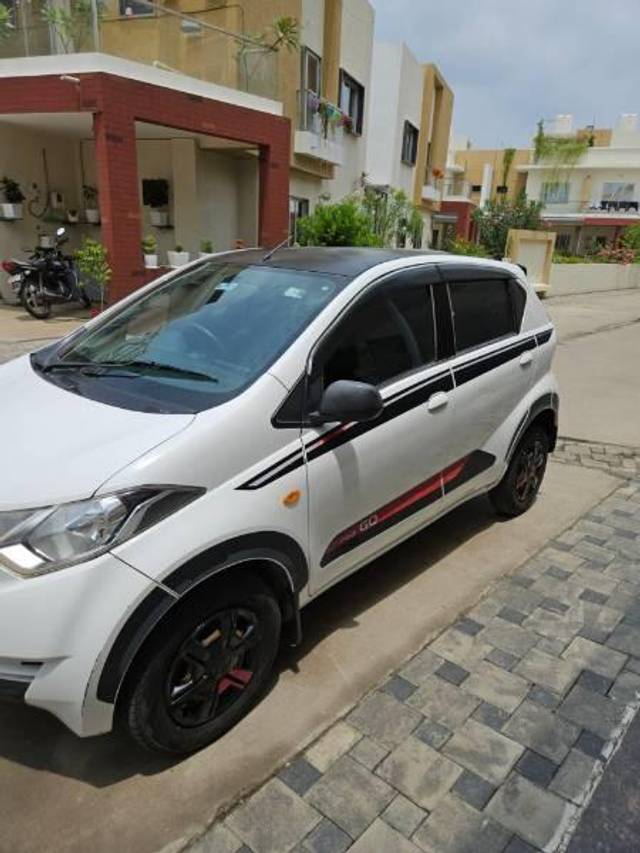 https://images10.gaadi.com/usedcar_image/4590590/original/processed_1ac7243a-f587-4ba2-8c0f-cc16bda49bfb.jpg?imwidth=6400