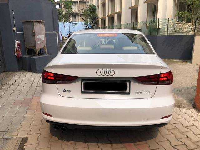 https://images10.gaadi.com/usedcar_image/4590608/original/processed_7664ca484404ca72efba52040ca45e93.jpg?imwidth=6401