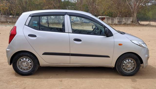 https://images10.gaadi.com/usedcar_image/4590610/original/06c65ff9c7a5cc7fbed49d0f64809f50.jpg?imwidth=6401