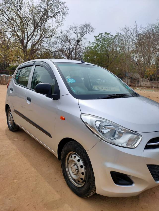 https://images10.gaadi.com/usedcar_image/4590610/original/8b5da868046cf50a1bb5f4e732c52902.jpg?imwidth=6400