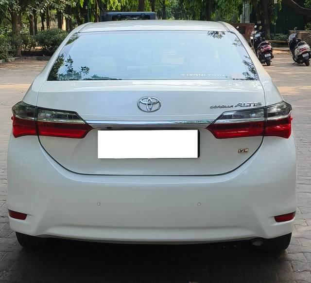 https://images10.gaadi.com/usedcar_image/4590613/original/processed_535a3d8ba5514adcbd6986512d8829a8.jpg?imwidth=6402