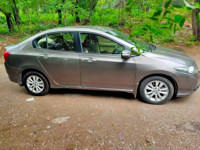 https://images10.gaadi.com/usedcar_image/4590620/original/9235d4223432e33f5809c304f4c0706b.jpg?imwidth=6401