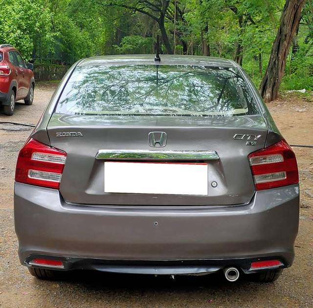 https://images10.gaadi.com/usedcar_image/4590620/original/processed_40b3f47e31b5e06382664d5bf5a65ec6.jpg?imwidth=6402