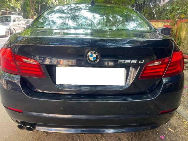 https://images10.gaadi.com/usedcar_image/4590622/original/processed_e7ef68a40d936a9e5596994c1ea5cc27.jpg?imwidth=6402