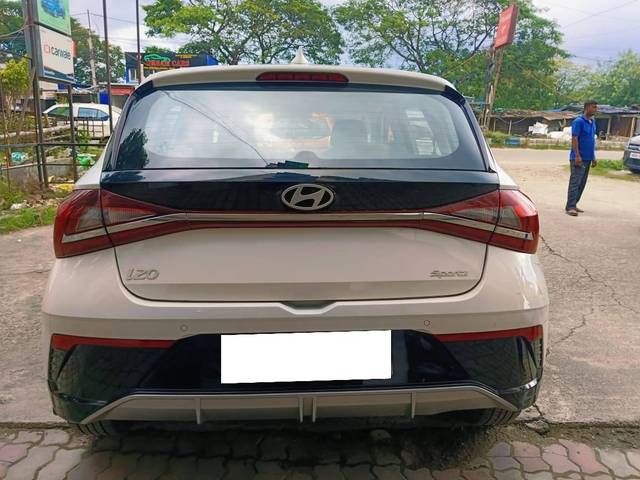 https://images10.gaadi.com/usedcar_image/4590694/original/processed_000e86d8db7f457922a26ab150d1dc67.jpeg?imwidth=6401