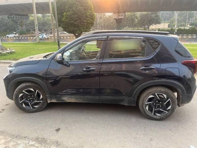 https://images10.gaadi.com/usedcar_image/4590703/original/processed_5c184748-05fe-4668-809e-43e1a903f0bf.jpeg?imwidth=6402