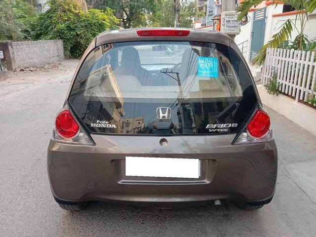 https://images10.gaadi.com/usedcar_image/4590709/original/processed_c8d45dfa8be1e7edd1d14a7a9b142553.jpg?imwidth=6402