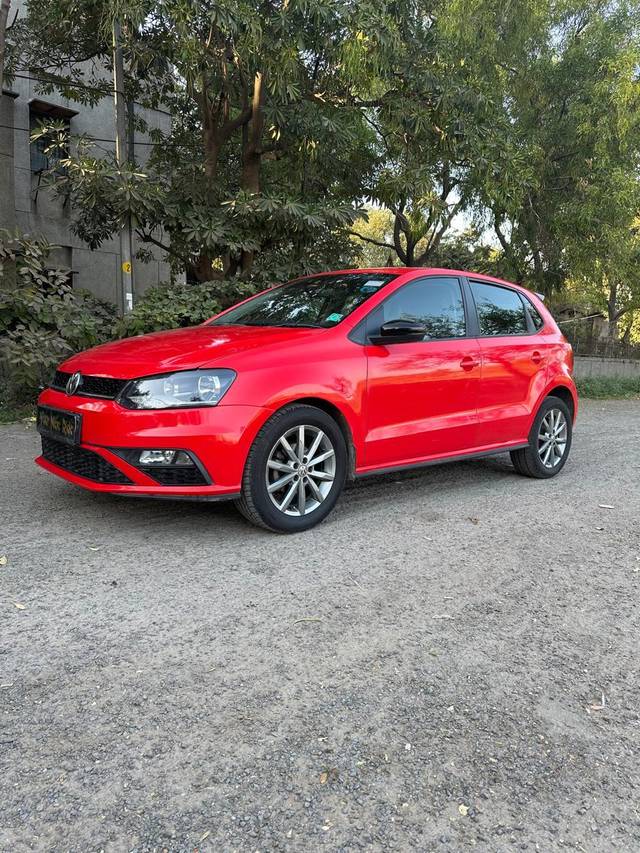 https://images10.gaadi.com/usedcar_image/4590716/original/processed_9d548a21c81890a579c4c8cfcfd95852.jpg?imwidth=6402