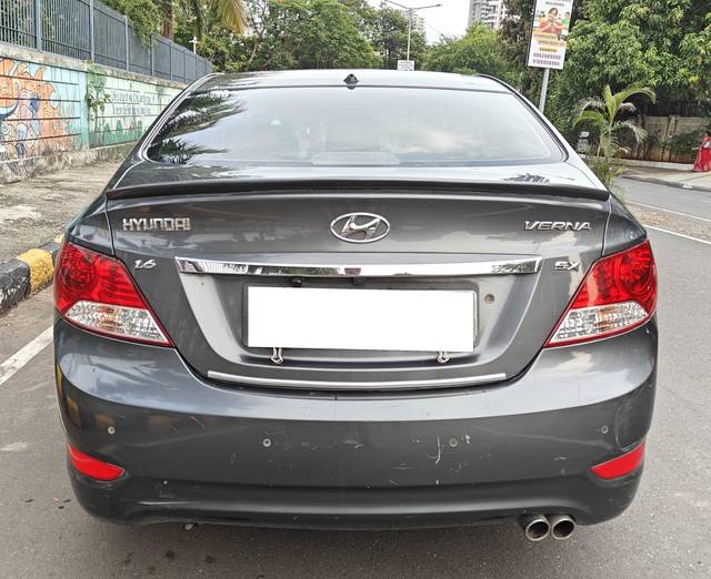https://images10.gaadi.com/usedcar_image/4590717/original/processed_827b6dc0-c4db-4ae5-9f5a-ea8bcf960bbd.jpg?imwidth=6402