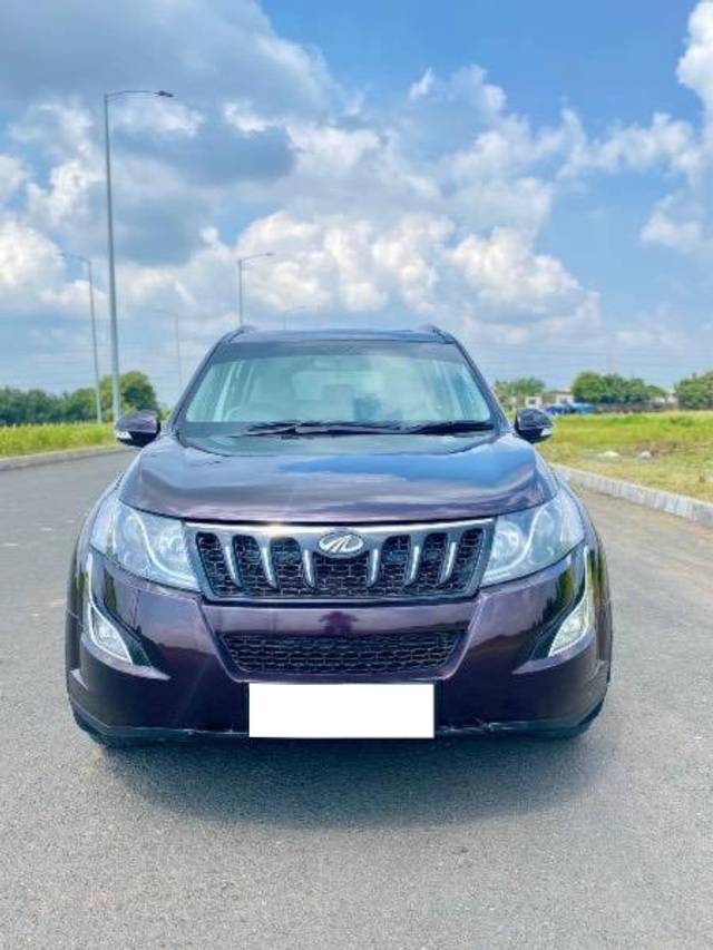 https://images10.gaadi.com/usedcar_image/4590718/original/processed_8c4784bd-4a73-43e8-a001-536ba07b02f6.jpeg?imwidth=6402