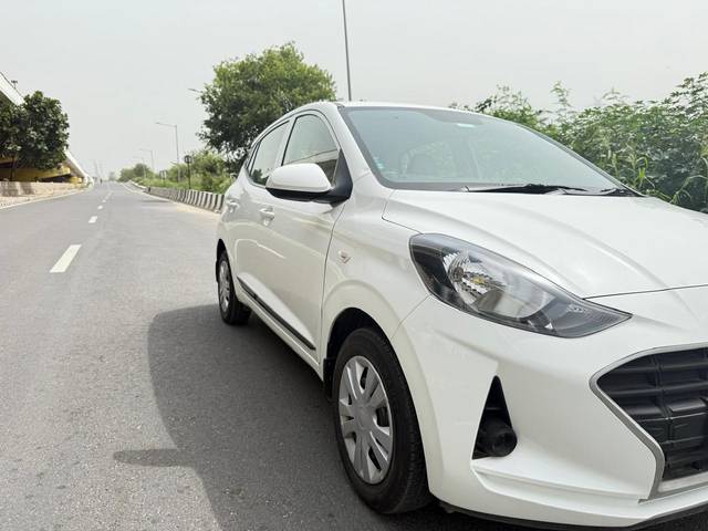 https://images10.gaadi.com/usedcar_image/4590721/original/7b6a1e1524c2e99ea06e828fcb3c7772.jpg?imwidth=6400