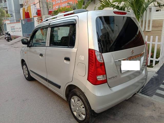 https://images10.gaadi.com/usedcar_image/4590729/original/processed_fd379d093714f17f8a8cb68d69826196.jpg?imwidth=6402