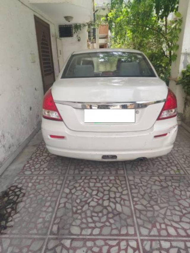 https://images10.gaadi.com/usedcar_image/4590730/original/processed_d9fbb95c-97a1-4b2b-8eb8-a1f175841665.jpg?imwidth=6401