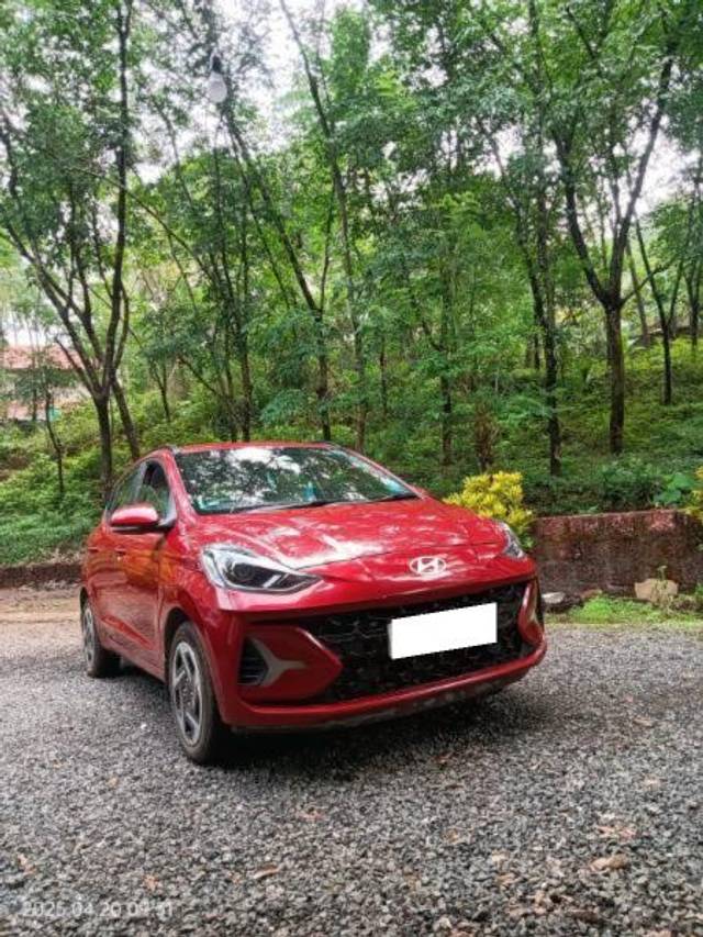 https://images10.gaadi.com/usedcar_image/4590742/original/processed_908c70bf-9e19-4107-861d-65f99fe9b11c.jpg?imwidth=6401