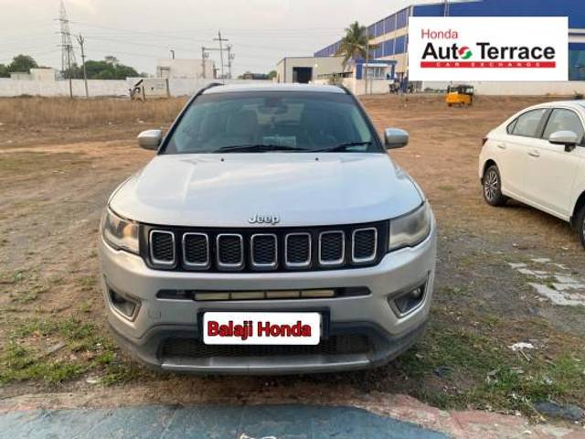 https://images10.gaadi.com/usedcar_image/4590772/original/a0d79e19457c3f8711fa46a707b83537.jpg?imwidth=6400
