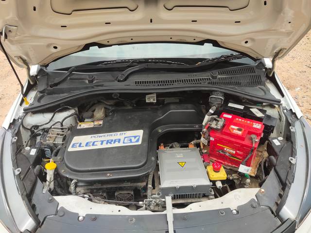 https://images10.gaadi.com/usedcar_image/4590776/original/db8e7659c9f0f8819c65640a892d6110.jpg?imwidth=6402