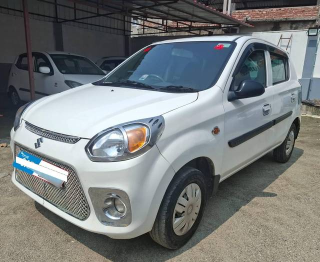 https://images10.gaadi.com/usedcar_image/4590780/original/processed_c3f2d5c8f8f1d3e48ab090dd6adf4104.jpg?imwidth=6402