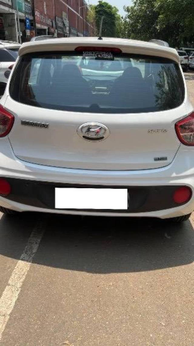 https://images10.gaadi.com/usedcar_image/4590788/original/processed_79249ecb-3311-4443-9743-d065bd4d0ab5.jpeg?imwidth=6401