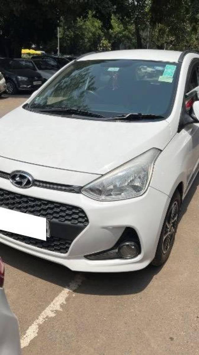 https://images10.gaadi.com/usedcar_image/4590788/original/processed_e2d5bdc8-2d24-4842-81d7-44e5486e9579.jpeg?imwidth=6400