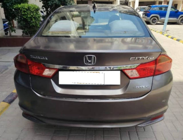 https://images10.gaadi.com/usedcar_image/4590827/original/processed_103ec263-2bd4-4966-91b3-cdd9320e19be.png?imwidth=6401