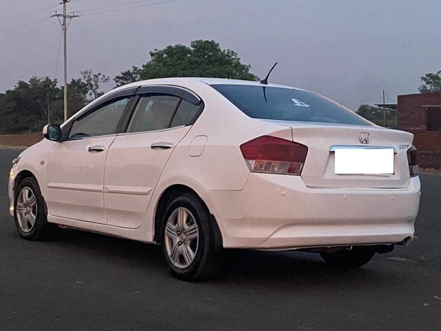 https://images10.gaadi.com/usedcar_image/4590829/original/processed_73d362f5-d061-4a3a-8479-f5d97ba8a77c.jpg?imwidth=6402