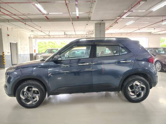 https://images10.gaadi.com/usedcar_image/4590852/original/55bddf53dc9230981da58d8741f1445a.jpg?imwidth=6402