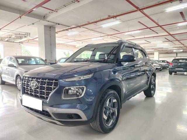 https://images10.gaadi.com/usedcar_image/4590852/original/processed_630670d082040fe5d322bd0770abf0ef.jpg?imwidth=6400