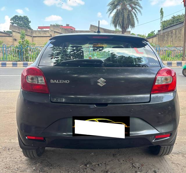 https://images10.gaadi.com/usedcar_image/4590854/original/processed_286ea778669b3a49cec63da0c98829ae.jpg?imwidth=6402