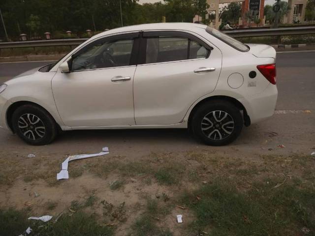 https://images10.gaadi.com/usedcar_image/4590870/original/processed_f031f82e-b7fa-4b3d-bea6-b480432e5658.jpeg?imwidth=6402
