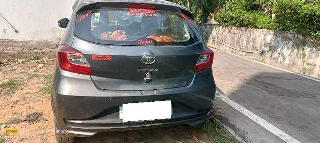 https://images10.gaadi.com/usedcar_image/4590873/original/processed_82cb6090-5b9c-4468-aef3-0c5f15e685af.jpg?imwidth=6401