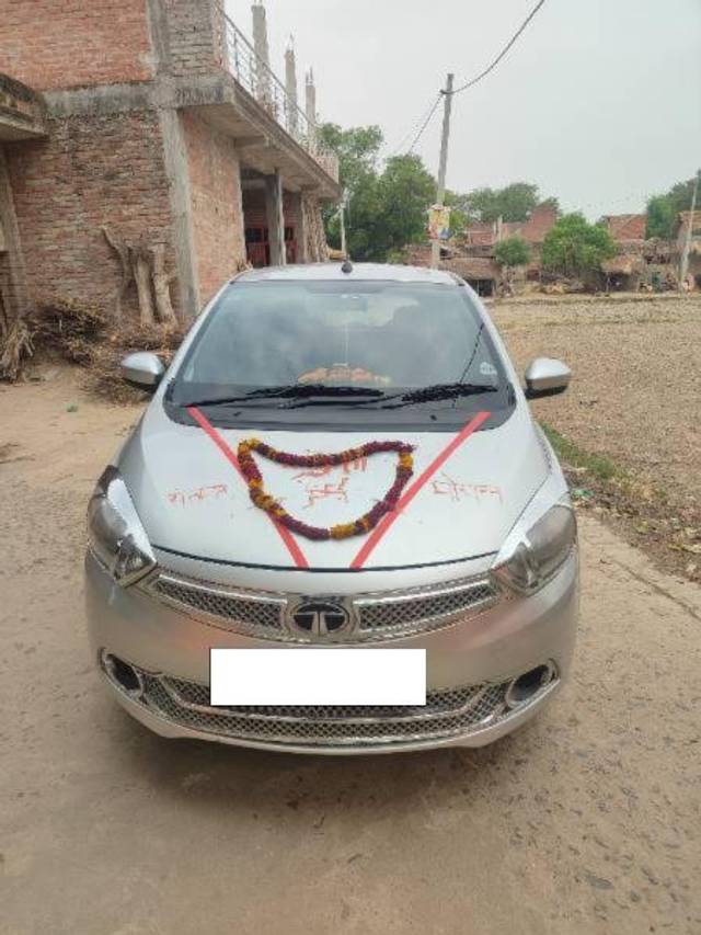 https://images10.gaadi.com/usedcar_image/4590878/original/processed_0b3b807a-2b91-44e5-9d58-4b59be0aa3d8.jpg?imwidth=6400