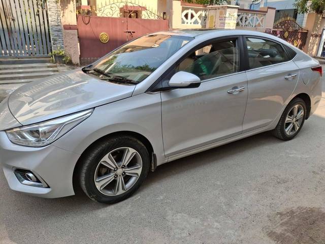 https://images10.gaadi.com/usedcar_image/4590879/original/processed_03fab4001d4b93af60aefc7657fd0132.jpg?imwidth=6400