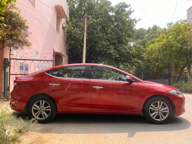 https://images10.gaadi.com/usedcar_image/4590891/original/processed_cad15668-2090-443c-b542-ea9ac3bd7b6a.jpg?imwidth=6401