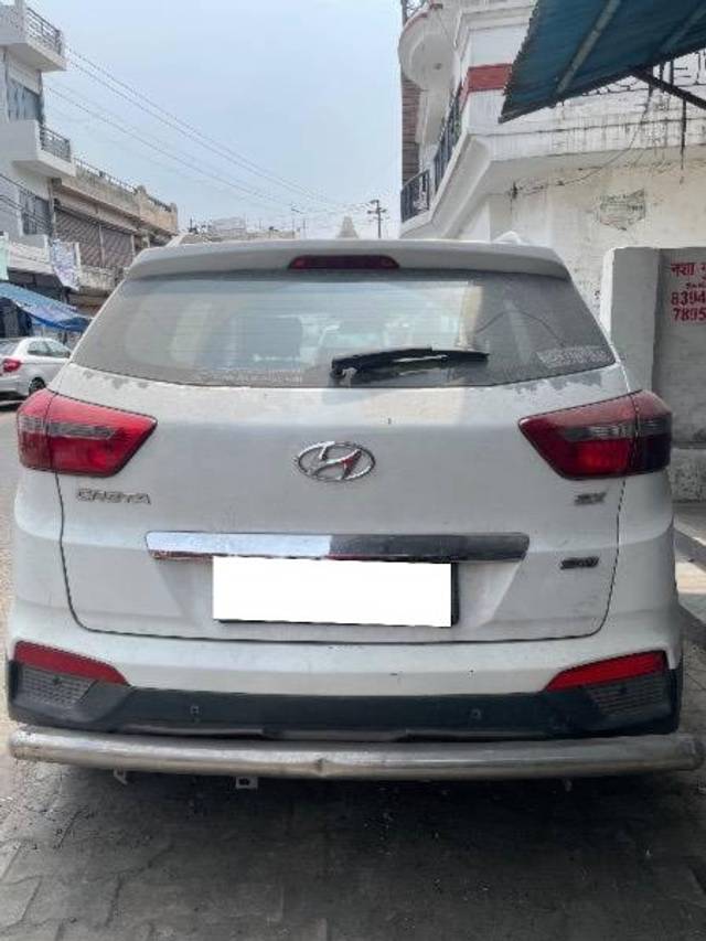 https://images10.gaadi.com/usedcar_image/4590896/original/processed_4d898f18-67e8-447a-872c-1fb55b4e55eb.jpg?imwidth=6400