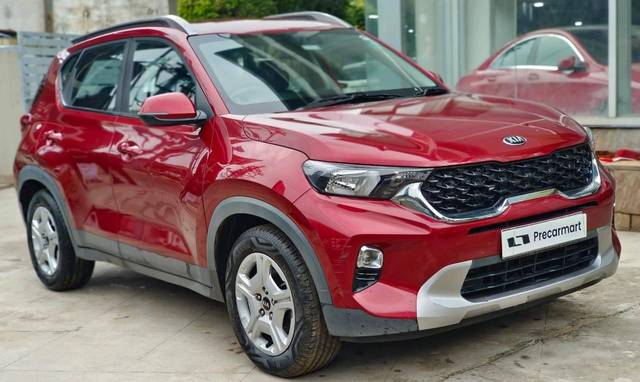 https://images10.gaadi.com/usedcar_image/4590902/original/processed_f023aeb6cce13c688202ea5f086ac77d.jpeg?imwidth=6400