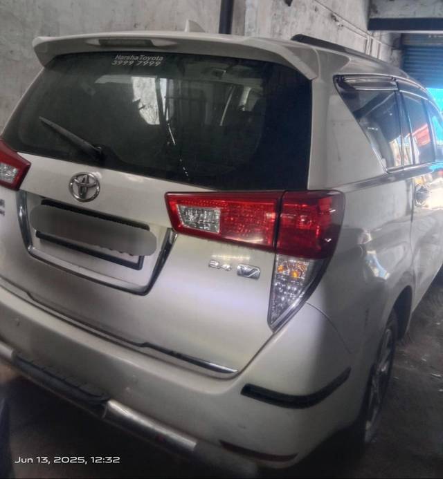https://images10.gaadi.com/usedcar_image/4590917/original/processed_c09a3cc9b64ac04c993dd1e22ec17728.jpg?imwidth=6401