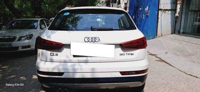 https://images10.gaadi.com/usedcar_image/4590962/original/processed_ca6e7190dc3a9954e41ad5762e9c09dd.jpg?imwidth=6401