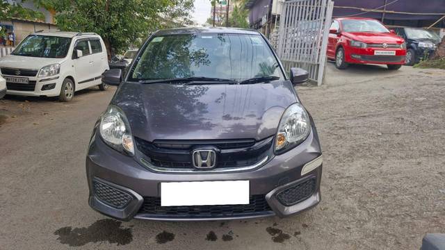 https://images10.gaadi.com/usedcar_image/4590967/original/processed_029c26c7-416f-4815-8f82-560b2960e3e3.jpg?imwidth=6402