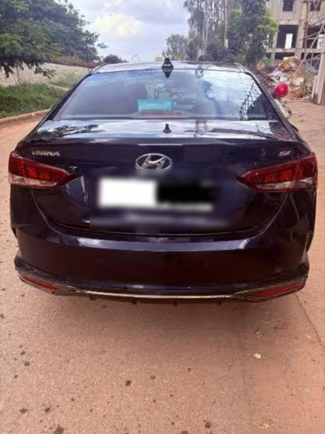 https://images10.gaadi.com/usedcar_image/4590969/original/eab3b8e7-d801-432f-84fd-3976f1ff6aef.png?imwidth=6401