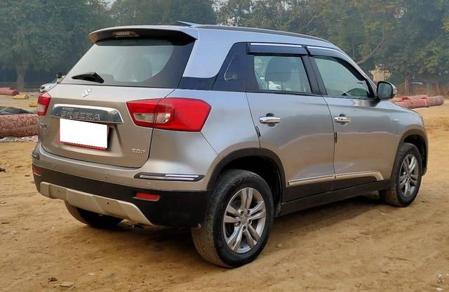 https://images10.gaadi.com/usedcar_image/4590977/original/processed_7e7cbf4a0af90f68b4105b7947f5fda0.jpg?imwidth=6402