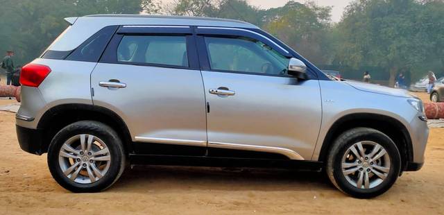 https://images10.gaadi.com/usedcar_image/4590977/original/processed_923de04e63cfcb15ea08d40453d60962.jpg?imwidth=6401