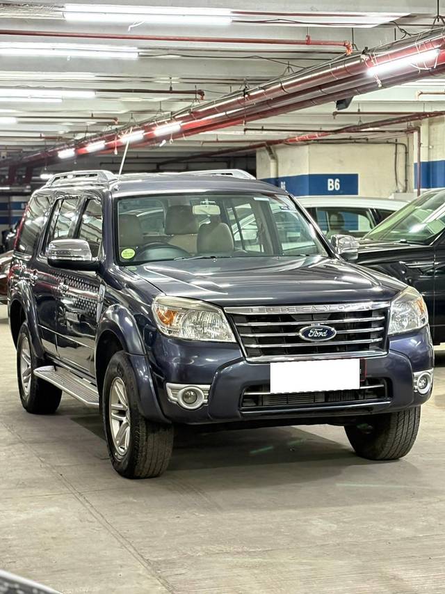 https://images10.gaadi.com/usedcar_image/4590986/original/processed_87570fe6f052421bac8374ed4c43ad11.jpg?imwidth=6400