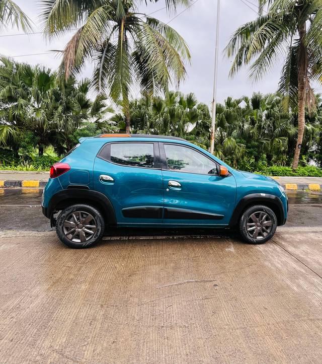 https://images10.gaadi.com/usedcar_image/4590999/original/processed_dc74da8978dd8fe82625e19d54f9c37b.jpeg?imwidth=6401