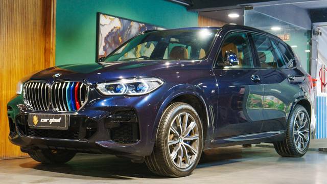 https://images10.gaadi.com/usedcar_image/4591010/original/f5bf6b1fe96f963bbf3a947cd3847786.jpeg?imwidth=6401