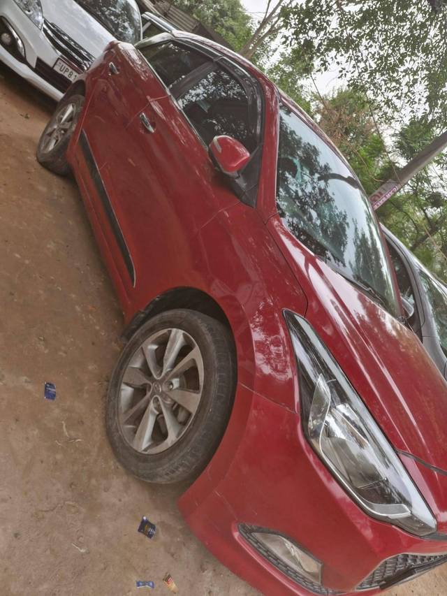 https://images10.gaadi.com/usedcar_image/4591015/original/processed_755c0e20b14f51aa1ff0ecc6004b6135.jpg?imwidth=6401